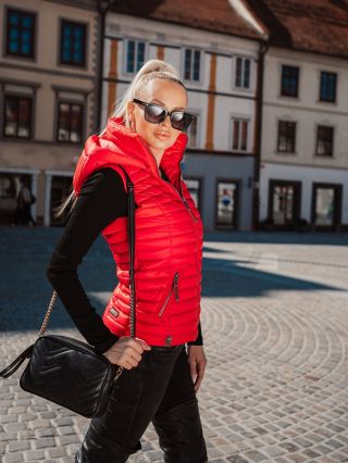 ✨ Dámská podzimní vesta Shadaa stále skladem! 🔥 Nyní za výprodejové ceny – ideální šance doplnit šatník o stylový a...